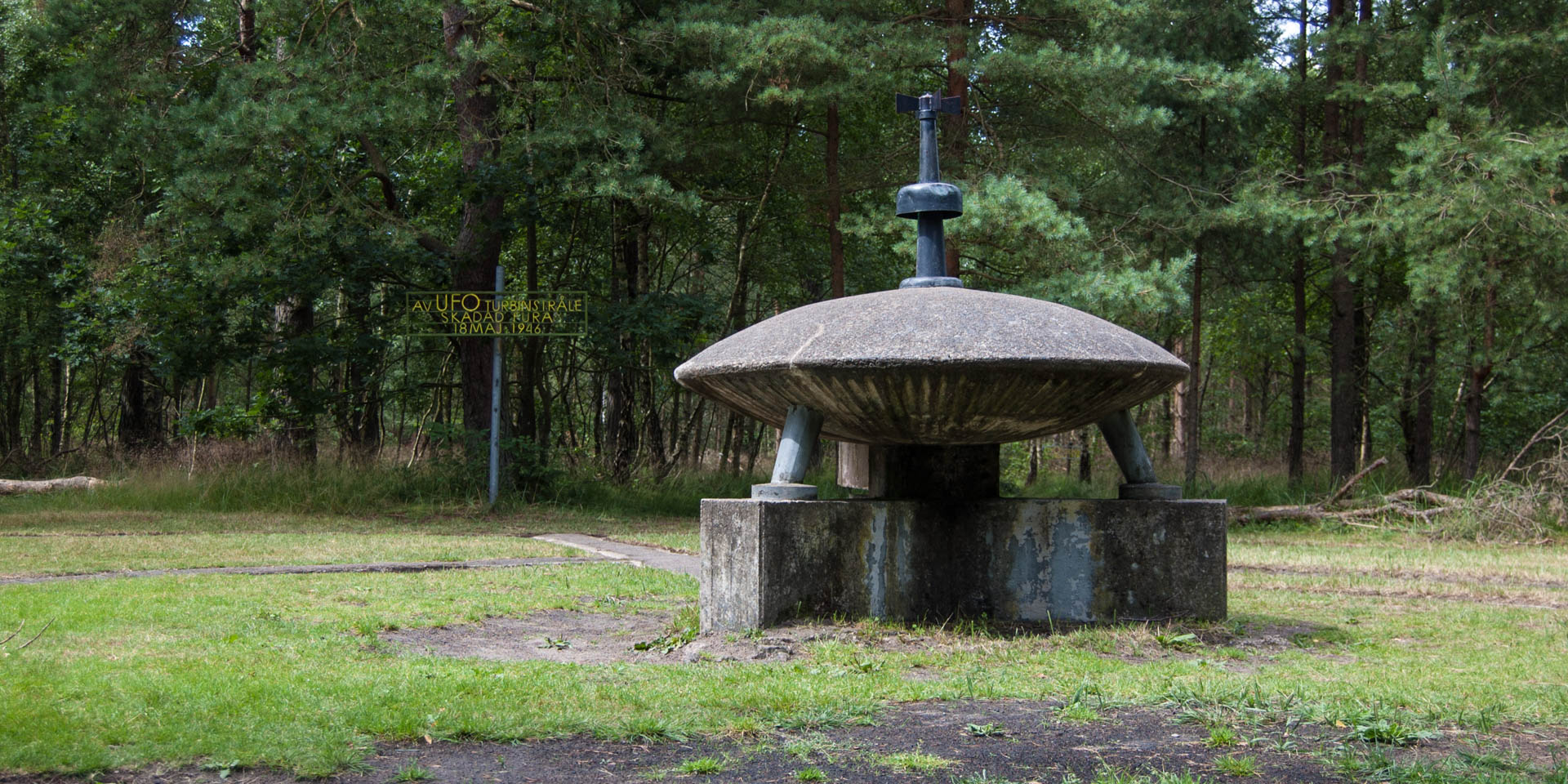 UFO-Monumentet - UFO monument in Ängelholm | GuidebookSweden