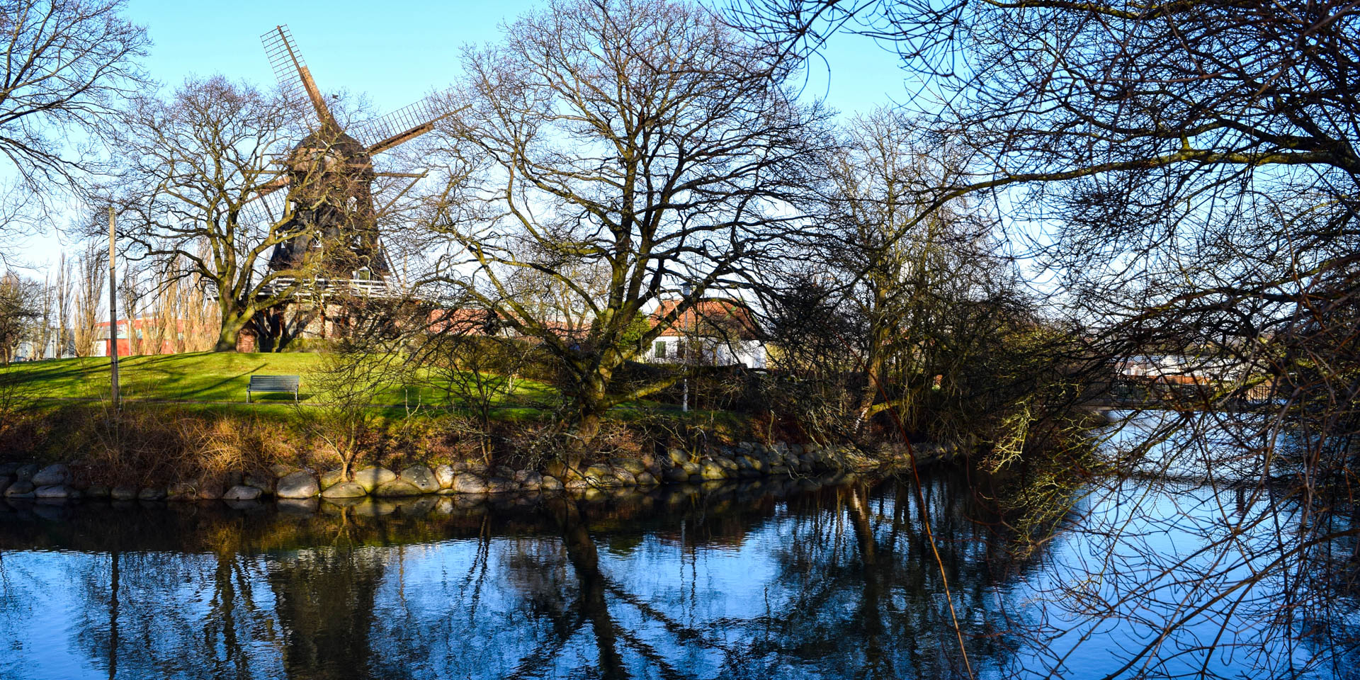 Slottsparken - Castle park in Malmö | GuidebookSweden